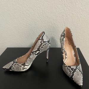 Mix NO. 6 snake skin heels